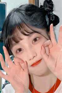 优秀文集穿书后，我抱紧破产大佬大腿
