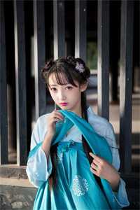 闺蜜将我卖到恶魔大本营，却不想我是恶魔老大白月光无删版