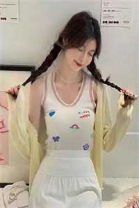 领证当天，我收到女友和她助理的结婚证:全文+结局+番外