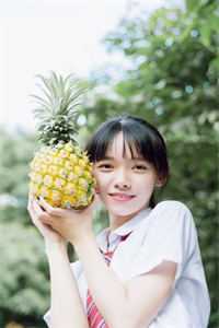 重生后，暗恋大佬成了粘人精全章+后续