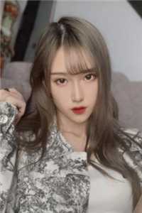 白天乖乖女，晚上战斗服第一杀手完结文