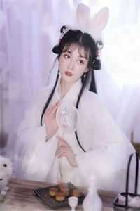 故人归尘土，新燕入画梁短篇小说阅读