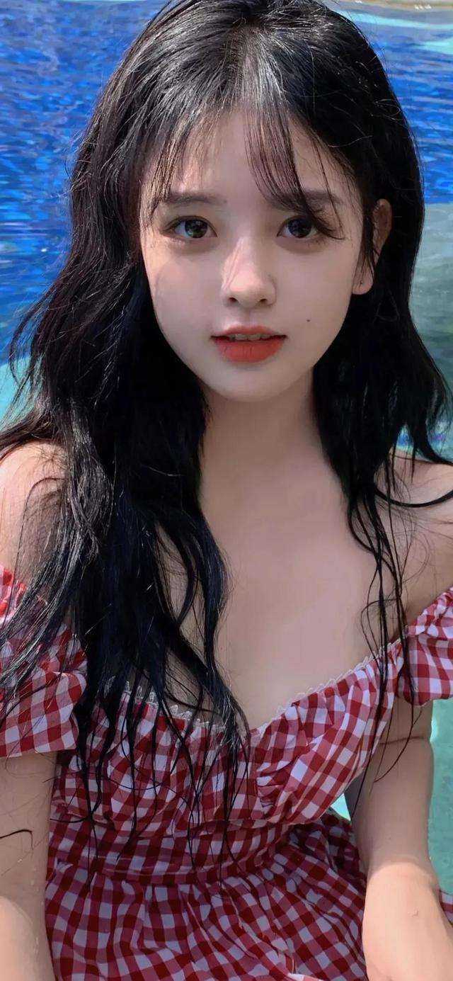 神女老婆，却在背地承欢作乐最新章节列表