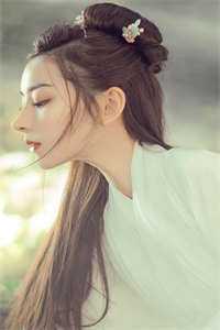 全集小说重生后，我抱紧大佬的金大腿