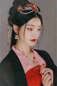 精品大理客栈：我的绝美女租客