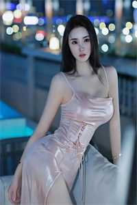 小说穿成炮灰后，我被反派夫人拉黑了
